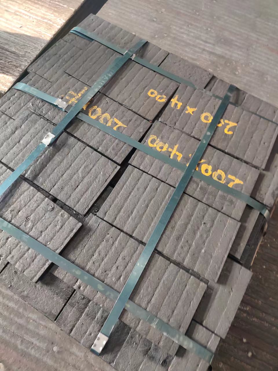 辽宁堆焊耐磨板耐磨钢板
